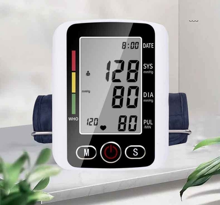 Sphygmomanometer blanc électronique avec le coeur Rate Detection de 4 de D.C.A. ensembles des batteries 2X99
